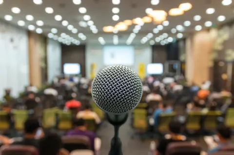 Confidence Boost: How Public Speaking Can Catapult Your Career